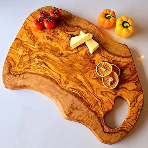 Rustic olive wood cutting board u2013 Oliveart Rustic olive wood cutting board by Oliveart