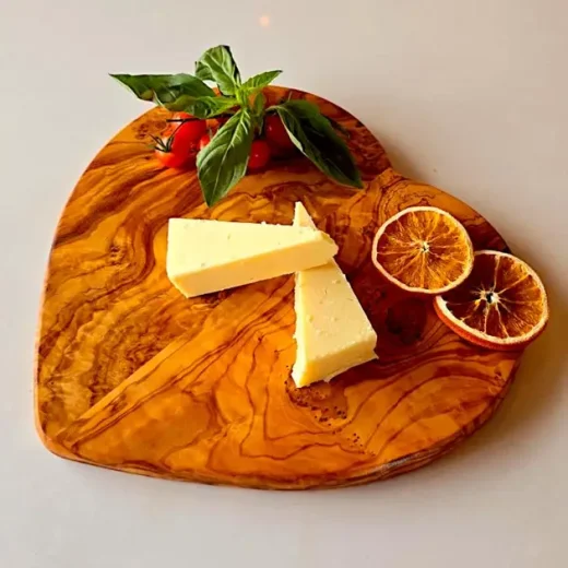 Olive Wood 25 Cm Heart Shaped Serving Board